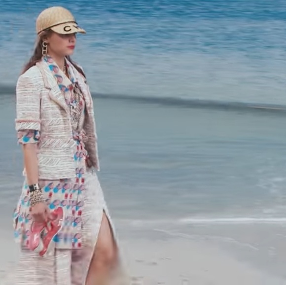 Meet your Posher, Jeanette - Picture 1 of 1